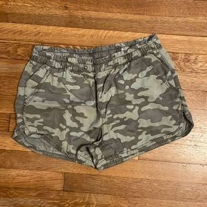 Only worn once, super soft and stretchy. Good length